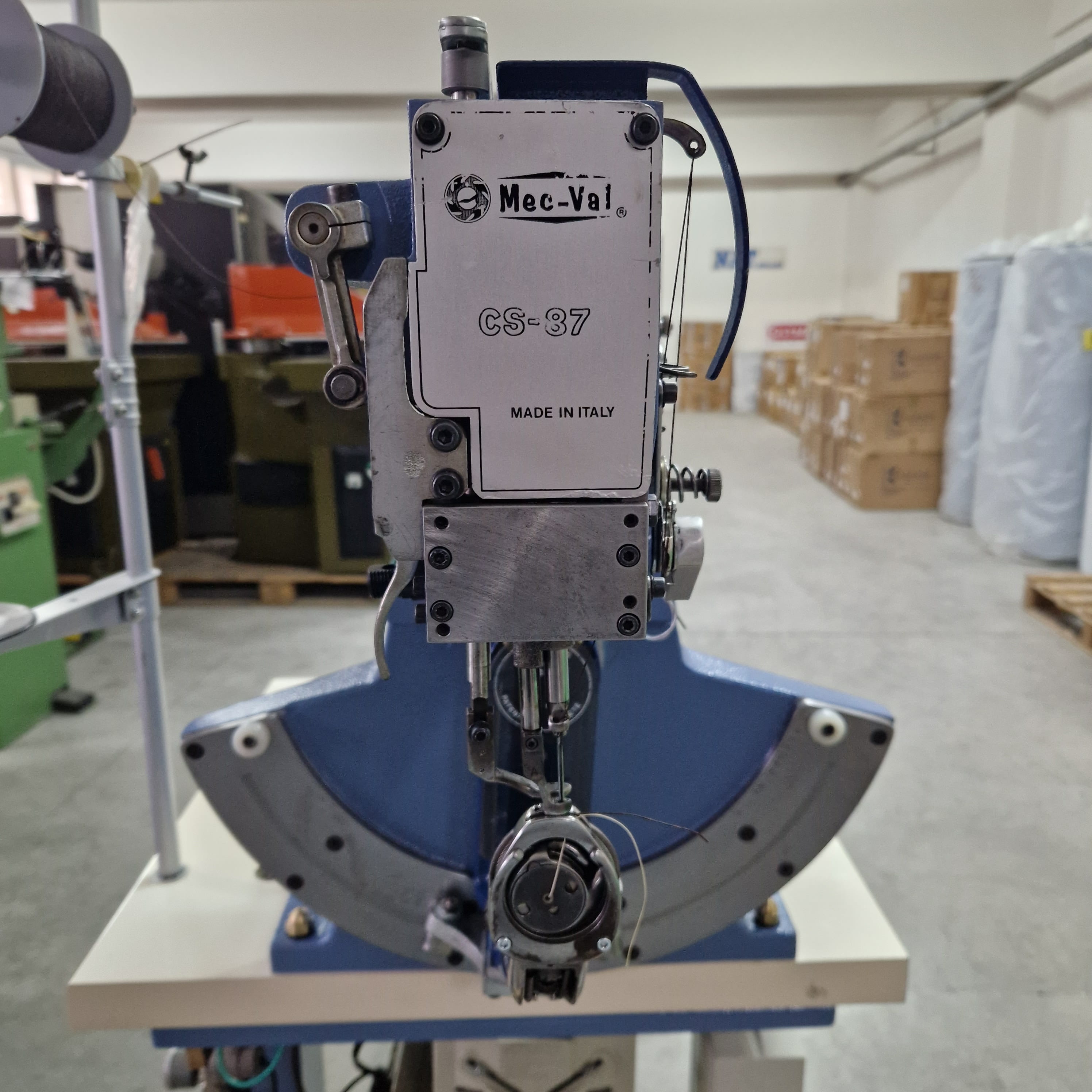 Double thread lockstitch sewing machine for opanka shoes MECVAL CS87